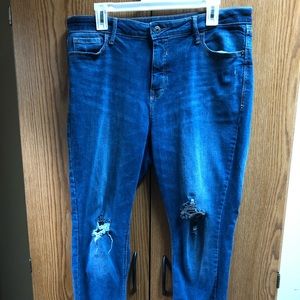 Old Navy Women’s Ripped Blue Jeans Size 14